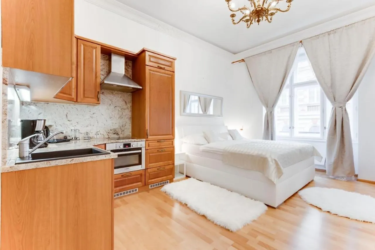 Wenceslas Square Royal Apartments Praga República Checa