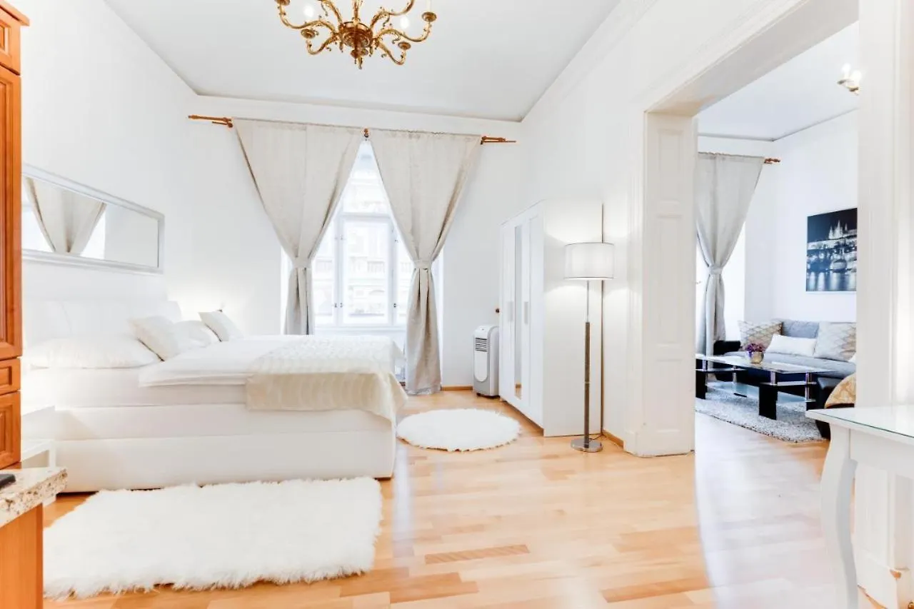 Wenceslas Square Royal Apartments Praga